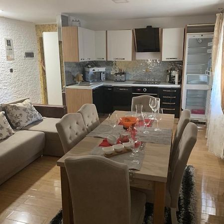 Bella Casa Apartments Făgăraş Exteriör bild