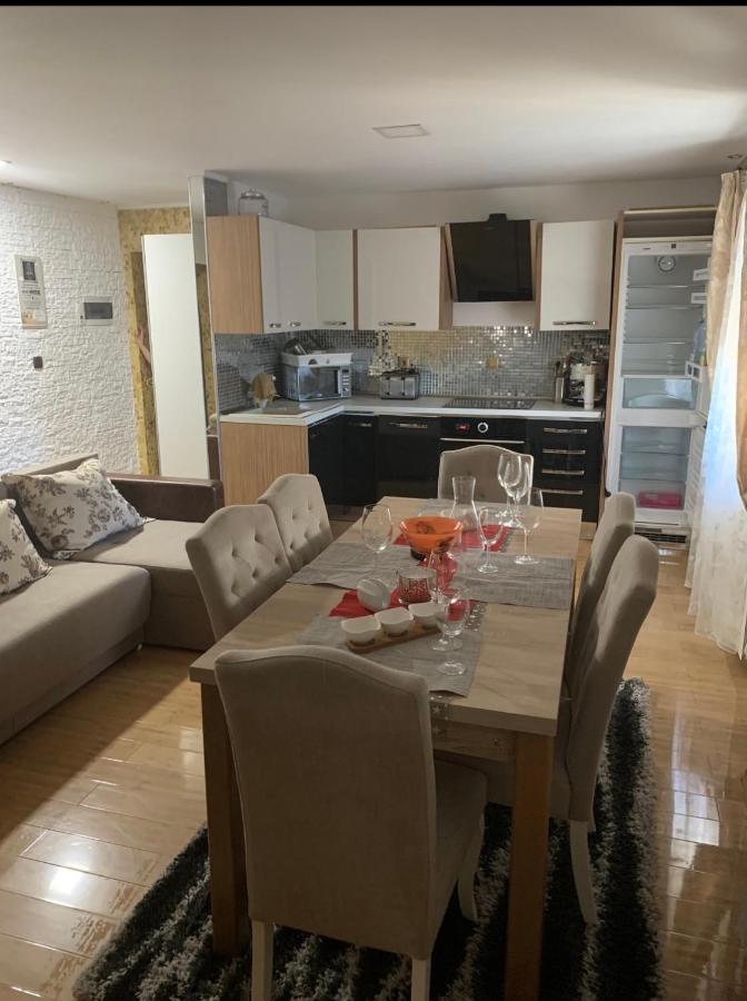 Bella Casa Apartments Făgăraş Exteriör bild